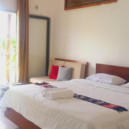 Inang Amang Homestay Labuan Bajo Rom bilde